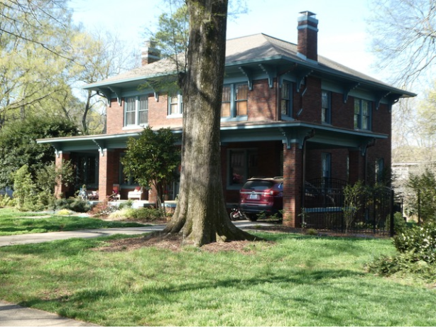 1501 The Plaza The Plaza might have become Charlotte’s prestige address … but Myers Park won the game. This stately home dates from that early rivalry. Its dark-red brick has Prairie Style touches that recall the ideas of Chicago master architect Frank Lloyd Wright. Note especially the very broad eaves. It was built about 1916 for the proprietor of a downtown feed store.