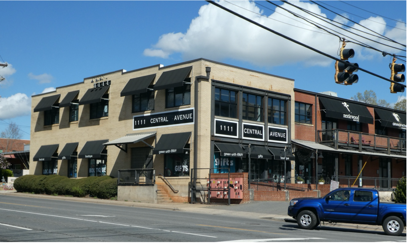 This stalwart structure of yellow brick started life in 1937 as a Pet Dairy ice cream plant. In the 1990s it became Charlotte’s first microbrewery, making Johnson Beer. The beer venture went flat, unfortunately, and extensive renovations in the early 2000s created space for a variety of businesses including Green With Envy, a gallery and housewares store.